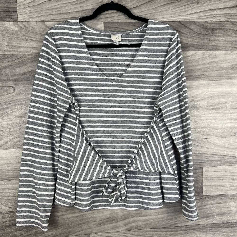 A New Day Blouse Shirt Womens Medium Gray Long‎ Sleeve Career Office V-Neck Knot